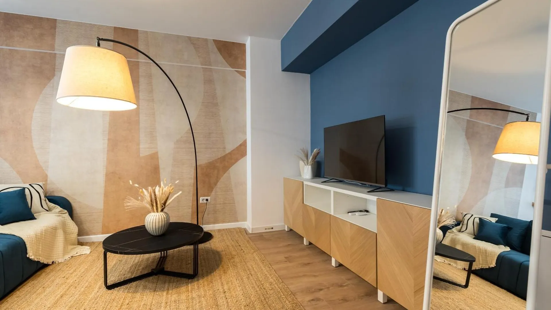 Central Spacious Apartment 809 Boekarest
